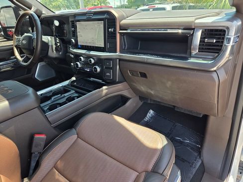 Used 2025 Ford F250 King Ranch w/ FX4 Off-Road Package AWD/4WD image 19
