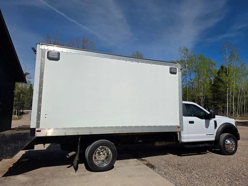 Used 2021 Ford F550 4x4 Regular Cab Super Duty image 7