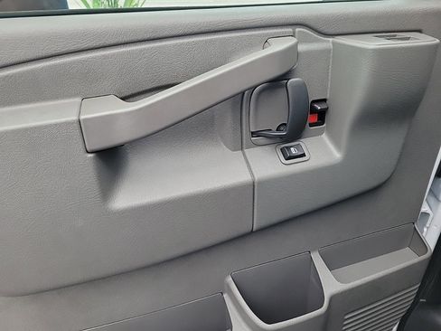 New 2025 GMC Savana 3500 w/ Power Convenience Package image 17