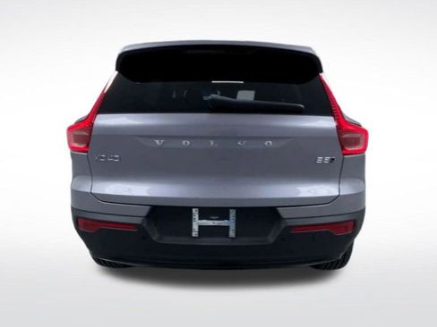 New 2026 Volvo XC40 B5 Plus w/ Protection Package Premier image 22