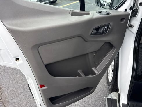 Used 2025 Ford Transit 250 Low Roof w/ Exterior Upgrade Package RWD image 26