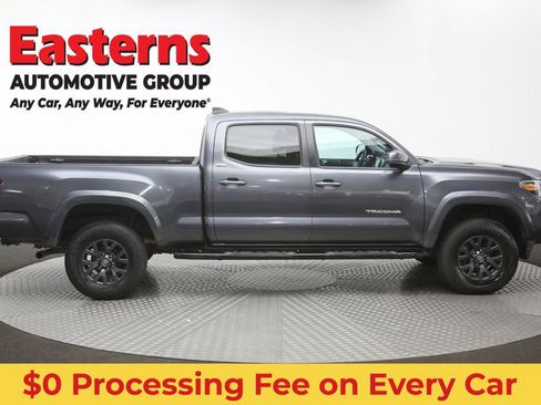 Used 2020 Toyota Tacoma SR5 AWD/4WD image 45