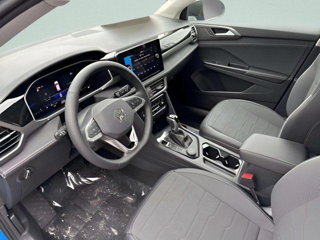 Certified 2025 Volkswagen Taos SE AWD/4WD image 5