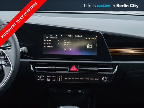 New 2025 Kia Niro EX image 20