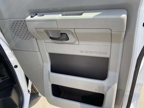 Used 2024 Ford E-450 and Econoline 450 Super Duty w/ Power Windows & Locks Group RWD image 24