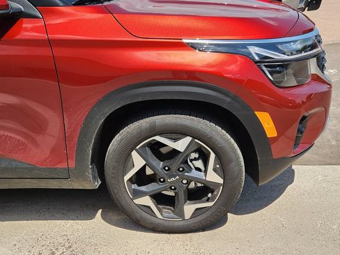 Certified 2026 Kia Seltos S FWD image 6
