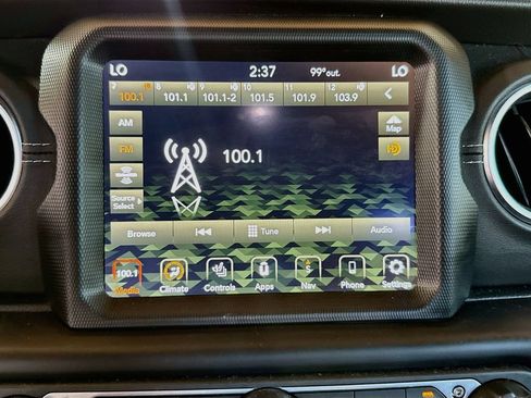 Certified 2022 Jeep Wrangler Unlimited Sahara w/ Cold Weather Group AWD/4WD image 16