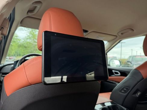 Used 2024 Kia Carnival SX FWD image 29