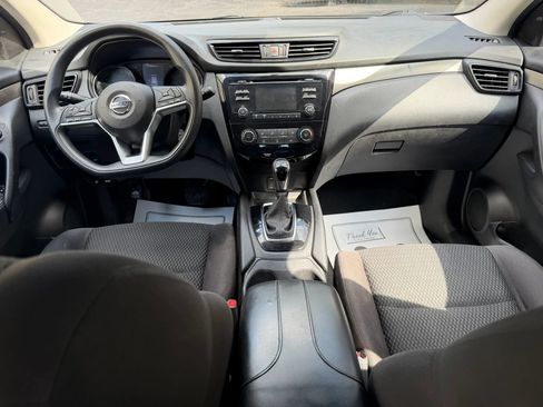Used 2018 Nissan Rogue Sport S AWD/4WD image 12