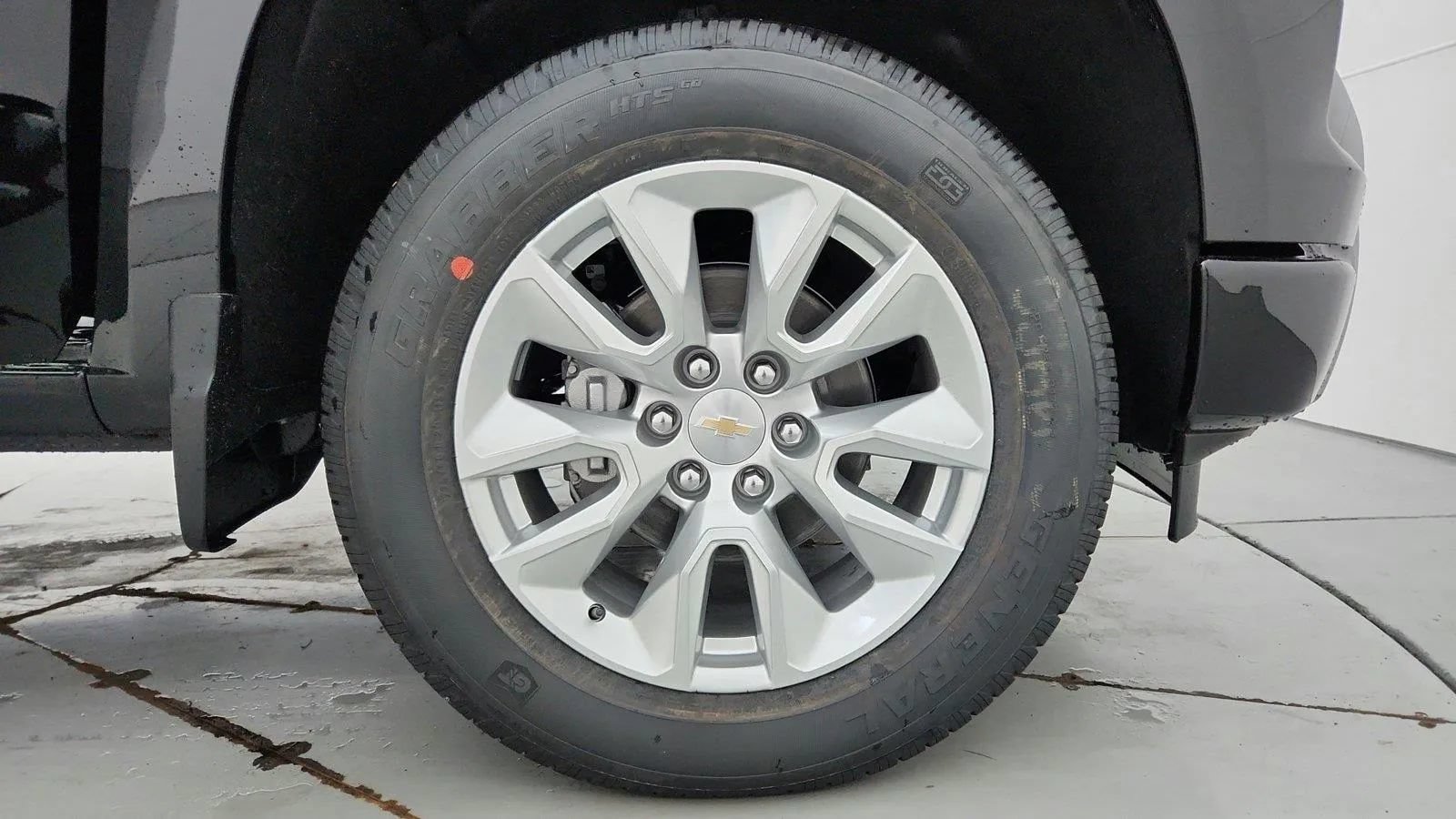 Used 2023 Chevrolet Silverado 1500 Custom w/ LPO, Dark Essentials Package AWD/4WD image 26