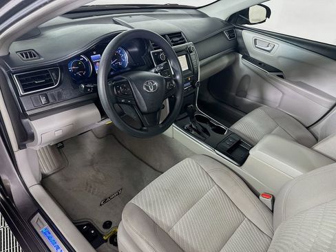 Used 2015 Toyota Camry LE image 29