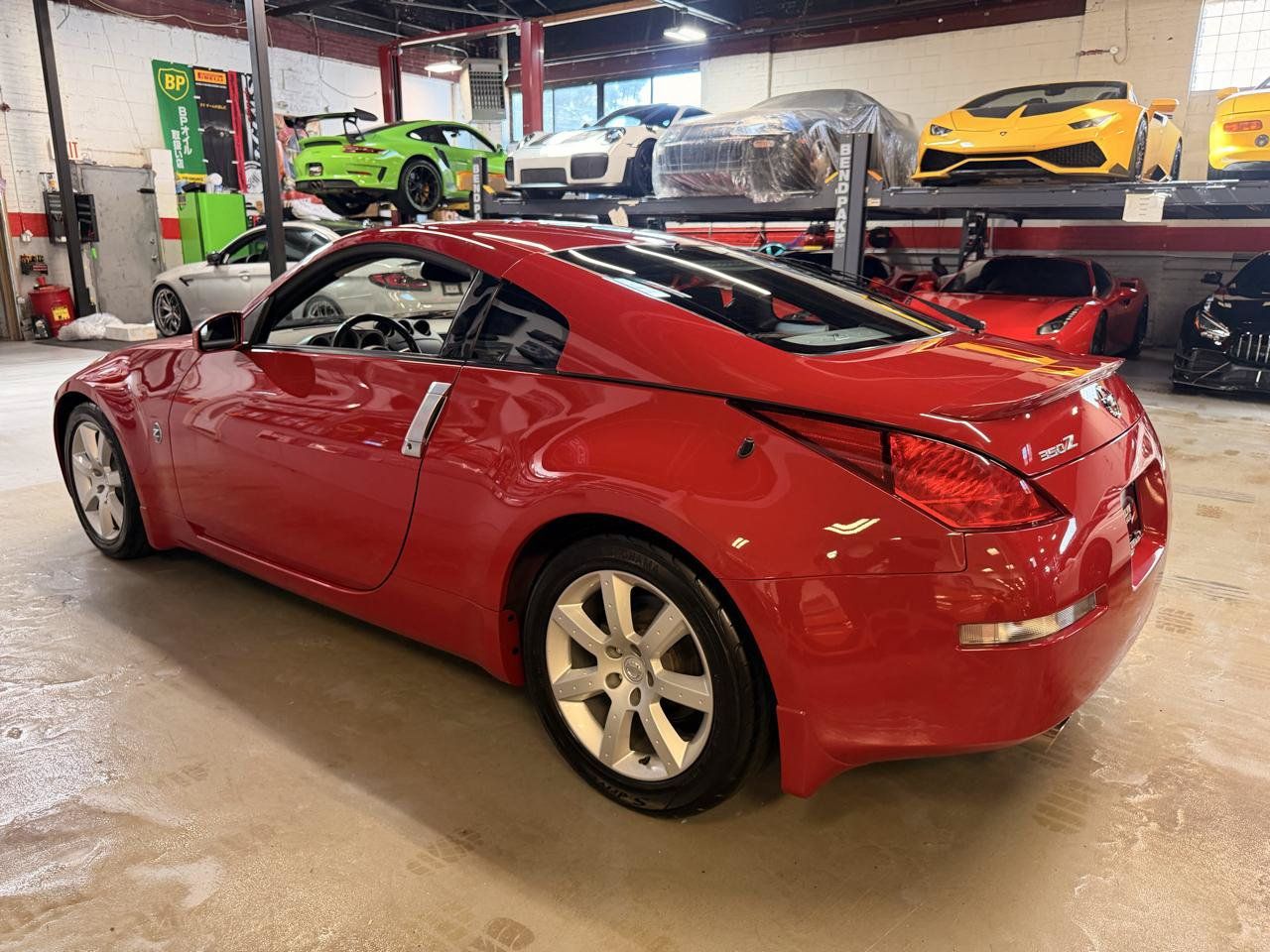 Used 2004 Nissan 350Z Enthusiast w/ Aerodynamics Pkg RWD image 9
