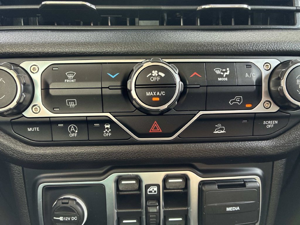 Used 2024 Jeep Wrangler Unlimited Sport AWD/4WD image 29