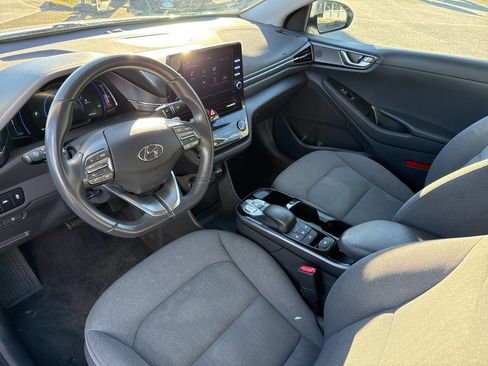 Used 2021 Hyundai Ioniq SE image 30