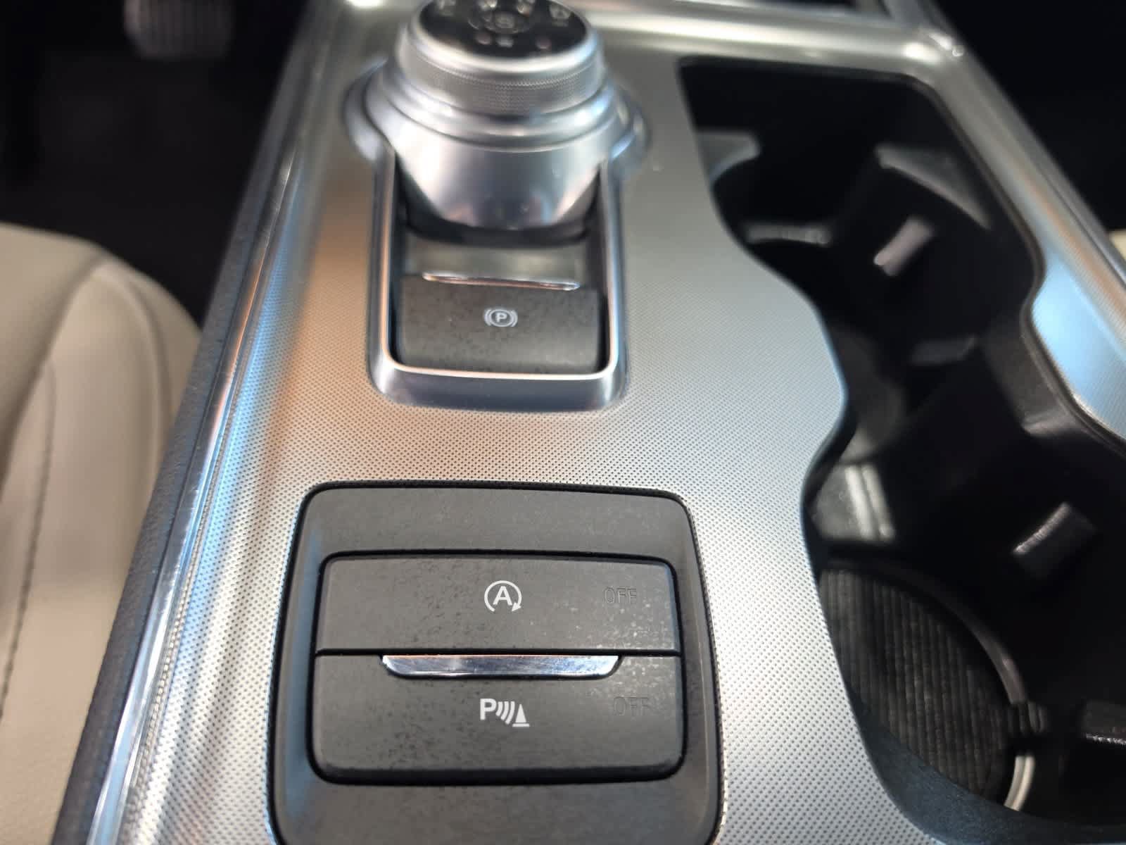 Used 2024 Ford Edge Titanium w/ Equipment Group 301A AWD/4WD image 20