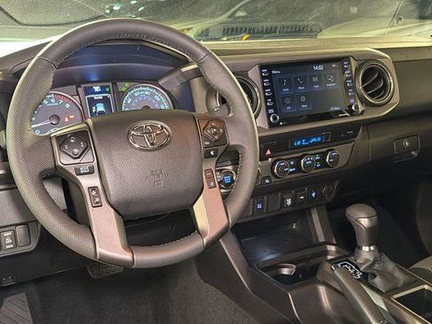 Used 2023 Toyota Tacoma TRD Off-Road image 16