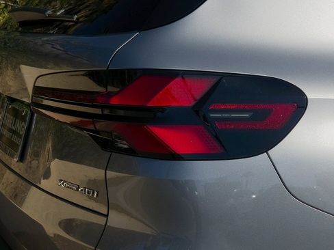 New 2026 BMW X5 xDrive40i w/ Climate Comfort Package image 7