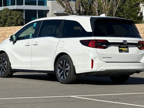 New 2026 Honda Odyssey EX-L image 6