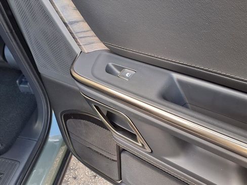 Used 2022 Rivian R1S Launch Edition image 23