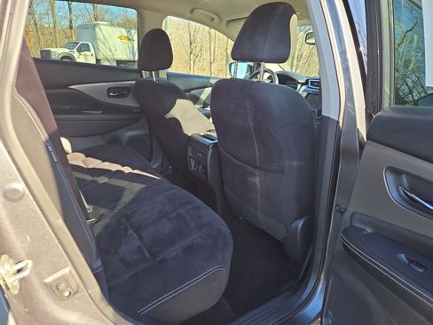 Used 2019 Nissan Murano SV image 27