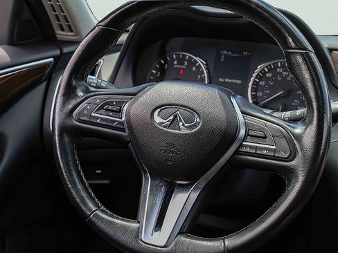 Used 2019 INFINITI Q50 Luxe w/ Essential Package (3.0T Luxe) AWD/4WD image 14