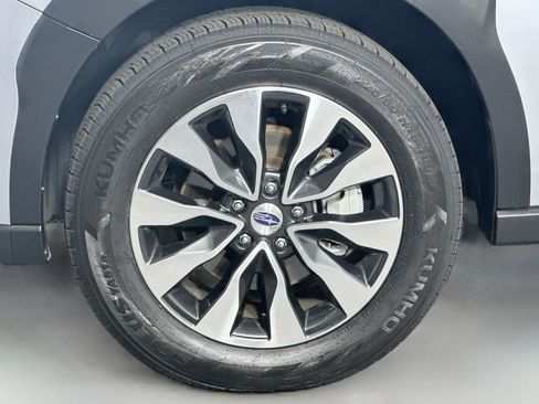 Used 2024 Subaru Outback Limited AWD/4WD image 11
