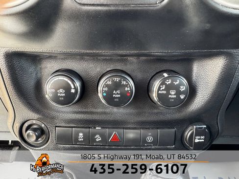 Used 2014 Jeep Wrangler Rubicon w/ Power Convenience Group AWD/4WD image 31