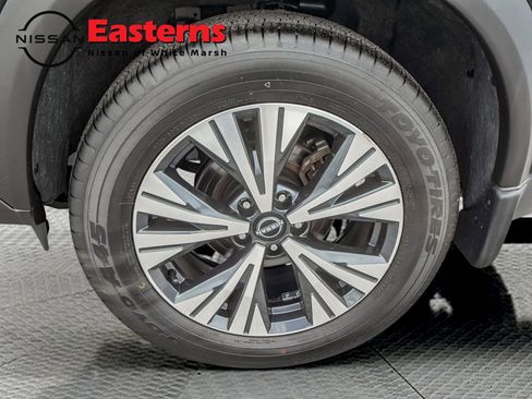 Used 2022 Nissan Rogue SV image 63