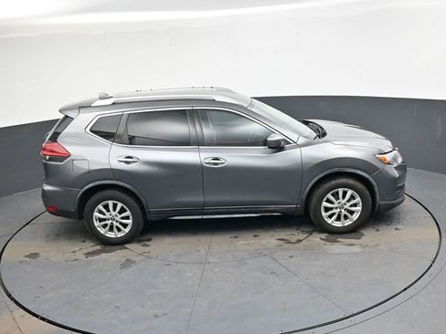 Used 2018 Nissan Rogue SV image 20