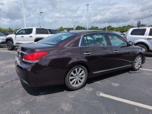 Used 2011 Toyota Avalon Limited FWD image 6
