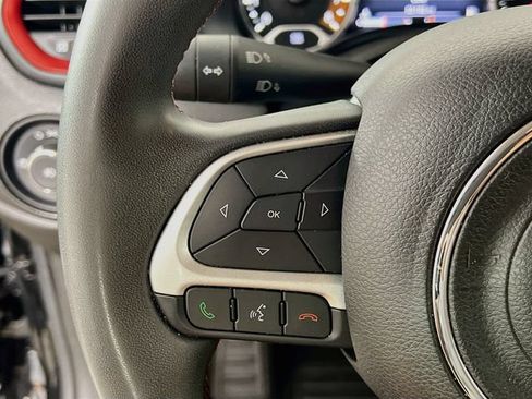 Used 2023 Jeep Renegade Trailhawk AWD/4WD image 13