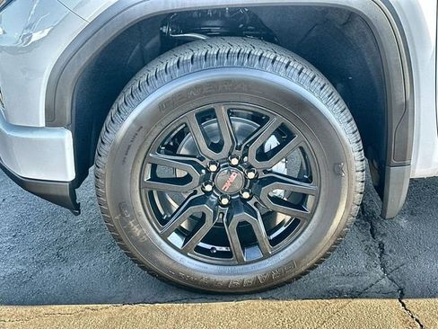 New 2026 GMC Sierra 1500 Elevation image 34