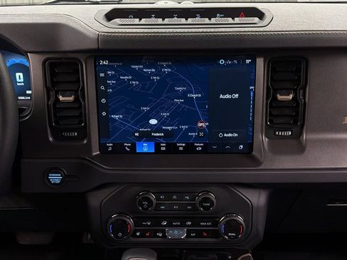 Used 2025 Ford Bronco Badlands w/ Sasquatch Package image 20