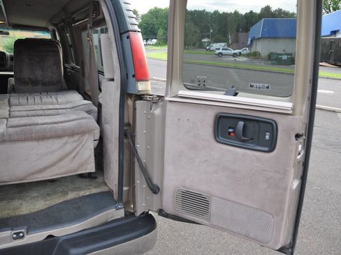 Used 1996 Chevrolet Express 1500 image 21