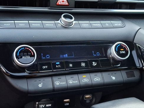Certified 2023 Hyundai Elantra Limited FWD image 20
