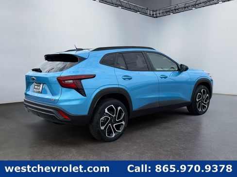 New 2026 Chevrolet Trax RS w/ Driver Confidence Package FWD image 3