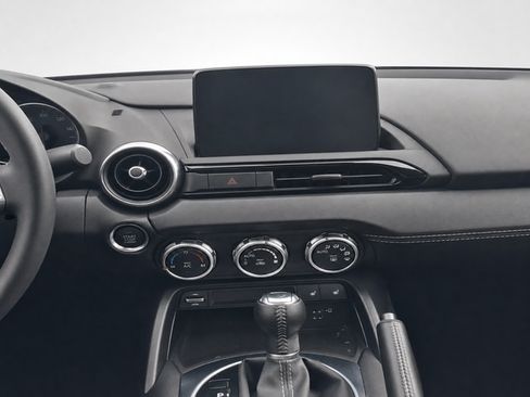 Used 2023 MAZDA MX-5 Miata Grand Touring RWD image 13