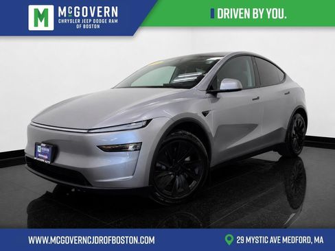 Used 2026 Tesla Model Y AWD image 1
