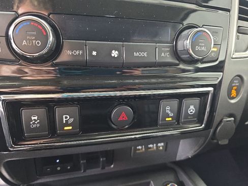 Used 2019 Nissan Titan Platinum Reserve w/ Platinum Utility Package AWD/4WD image 20