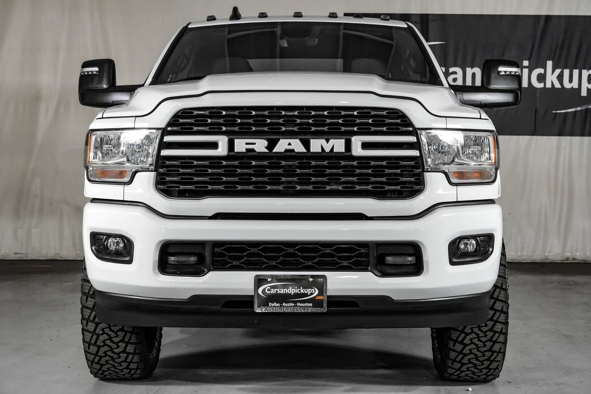 Used 2024 RAM 3500 Big Horn AWD/4WD image 3
