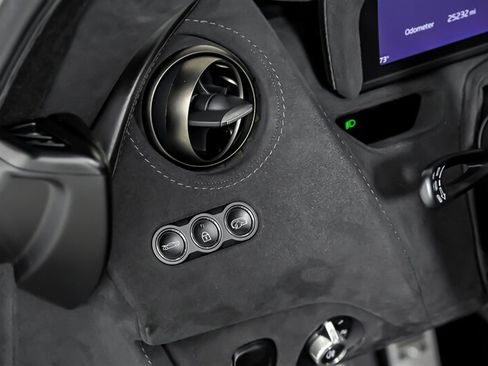 Used 2018 McLaren 720S Luxury RWD image 26