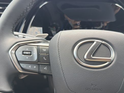Used 2025 Lexus RX 350h w/ Convenience Package AWD/4WD image 9
