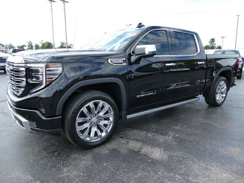 Certified 2024 GMC Sierra 1500 Denali w/ Denali Reserve Package AWD/4WD image 9