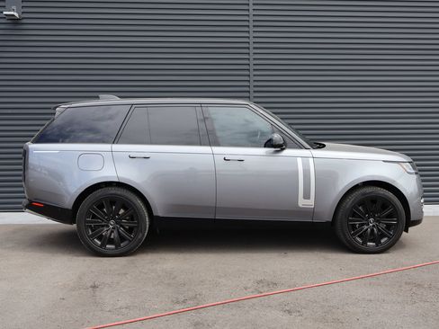 Used 2025 Land Rover Range Rover Autobiography AWD/4WD image 11