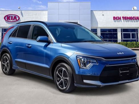 Certified 2023 Kia Niro EX FWD image 3