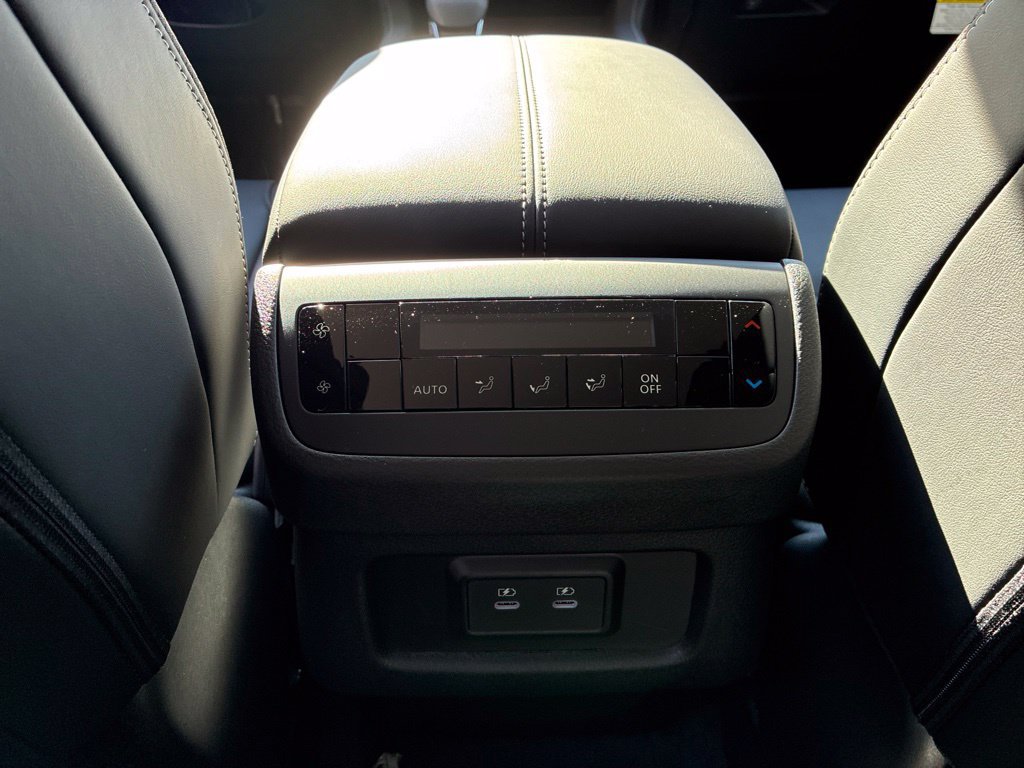 New 2026 Nissan Pathfinder SL AWD/4WD image 28