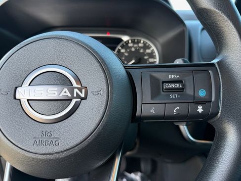 Certified 2023 Nissan Rogue SV image 26
