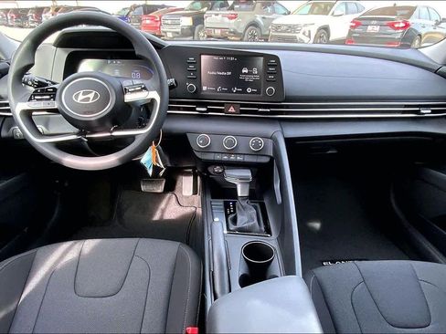 New 2026 Hyundai Elantra SE w/ Cargo Package image 5
