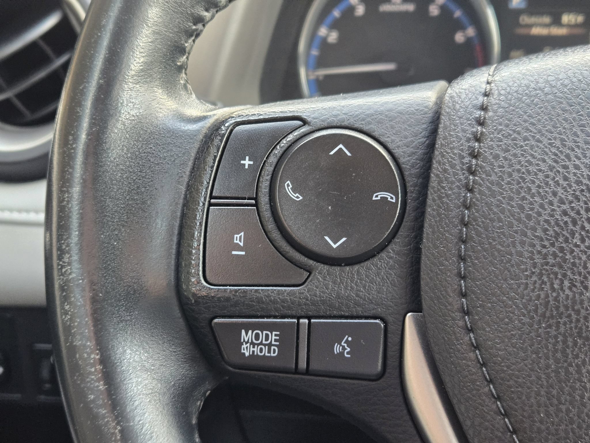 Used 2016 Toyota RAV4 XLE FWD image 29