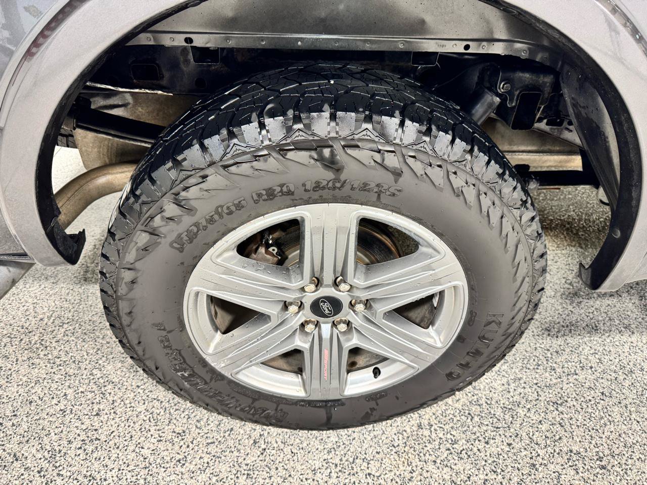 Used 2019 Ford F150 Lariat w/ Equipment Group 502A Luxury AWD/4WD image 8